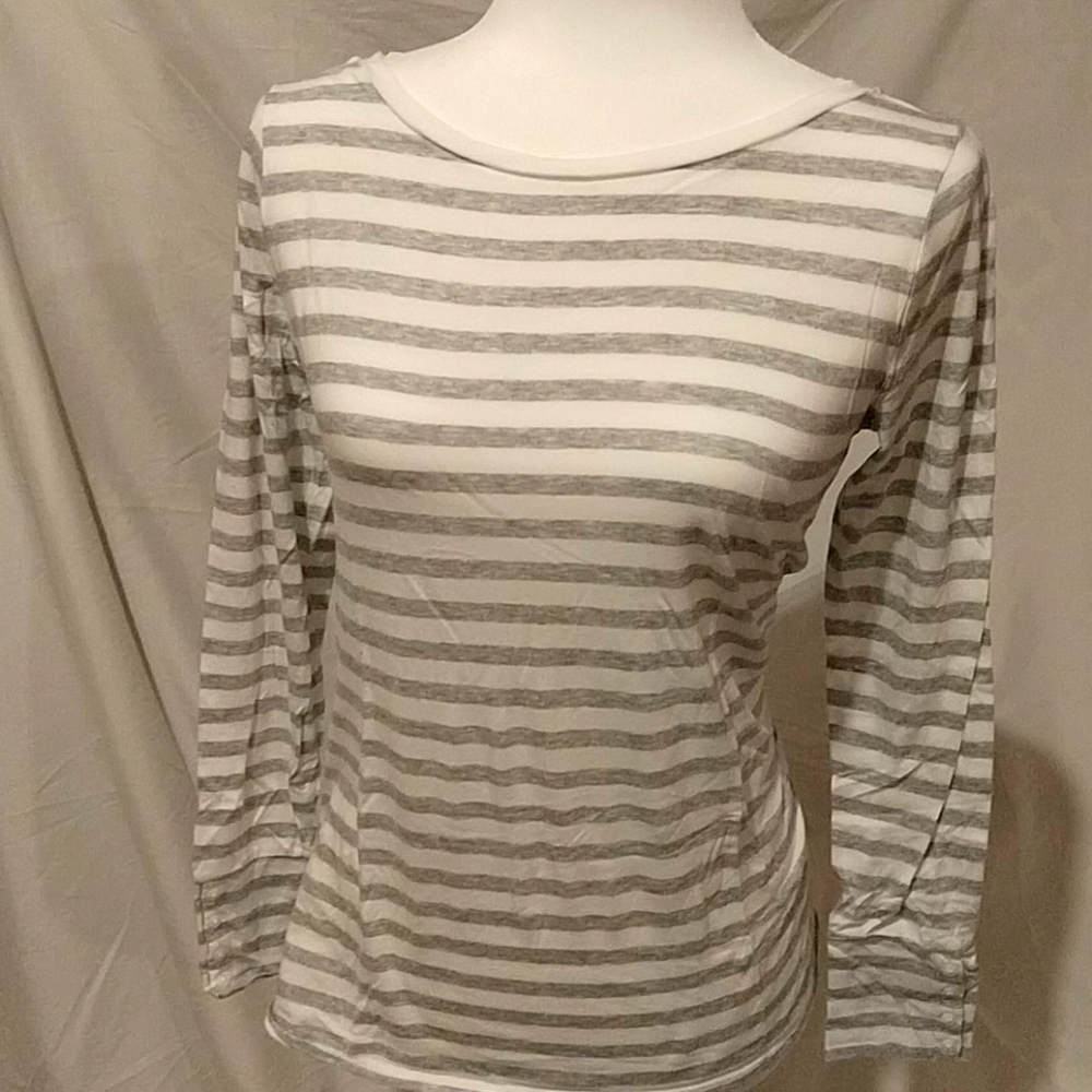 Loft M gray white stripe tee with button cuffs